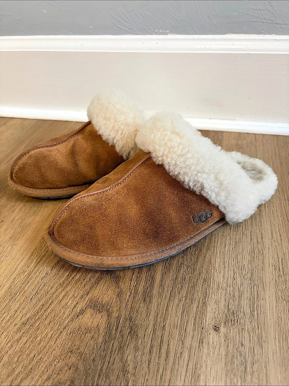 UGG Tasman Slipper Brown & White